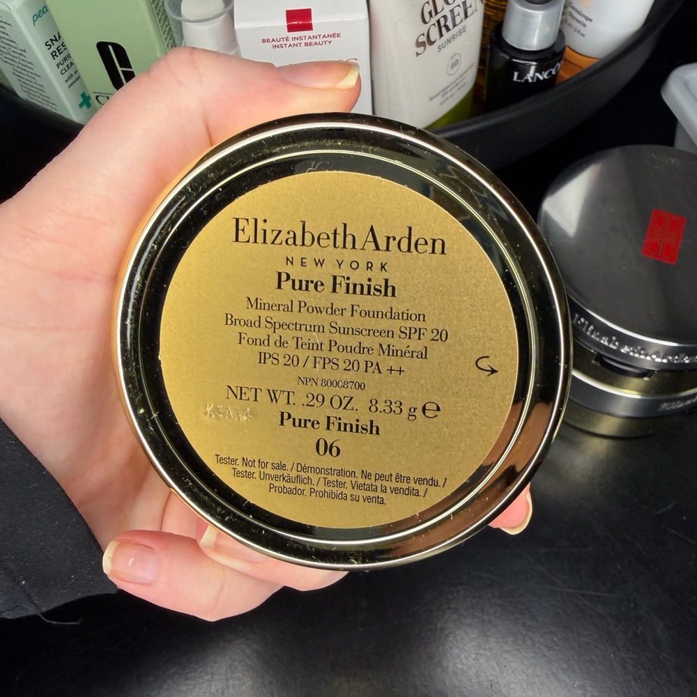 Elizabeth Arden Pure Finish Mineral Powder Foundation